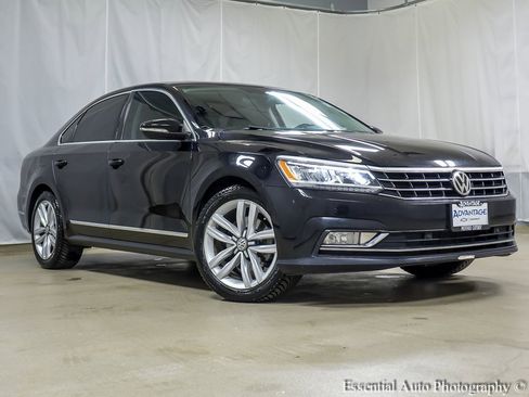Used 2017 Volkswagen Passat 1.8T SE image 2