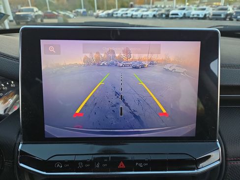 Used 2022 Jeep Compass Trailhawk image 21