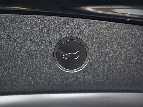 Used 2021 Tesla Model 3 Performance image 15