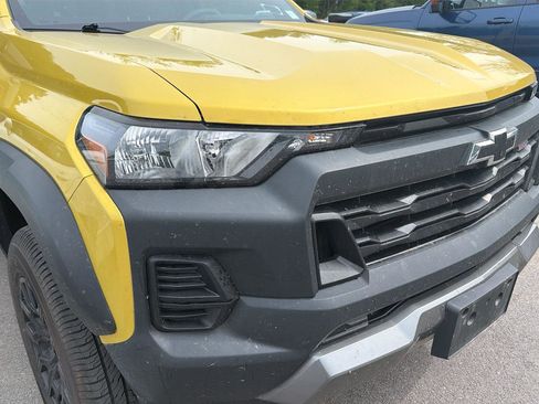 Used 2023 Chevrolet Colorado Trail Boss w/ Advanced Trailering Package AWD/4WD image 4
