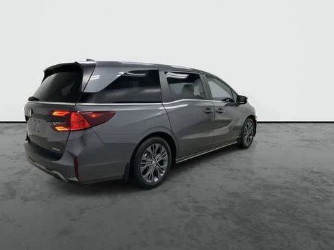 Certified 2025 Honda Odyssey Touring image 4