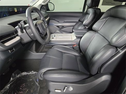 New 2025 Lincoln Navigator L Reserve image 12