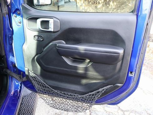 Used 2018 Jeep Wrangler Unlimited Sport S image 9