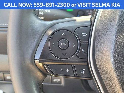 Used 2021 Toyota Venza LE w/ Carpet Mat Package (TMS) image 13