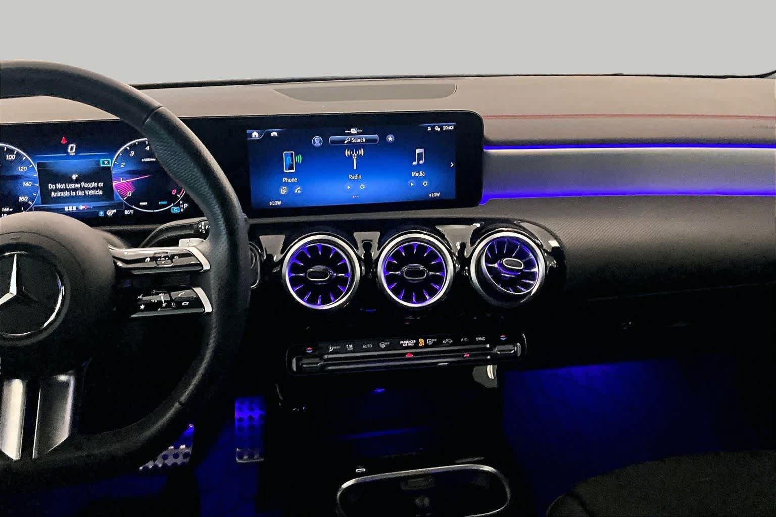 Used 2025 Mercedes-Benz CLA 250 4MATIC image 6