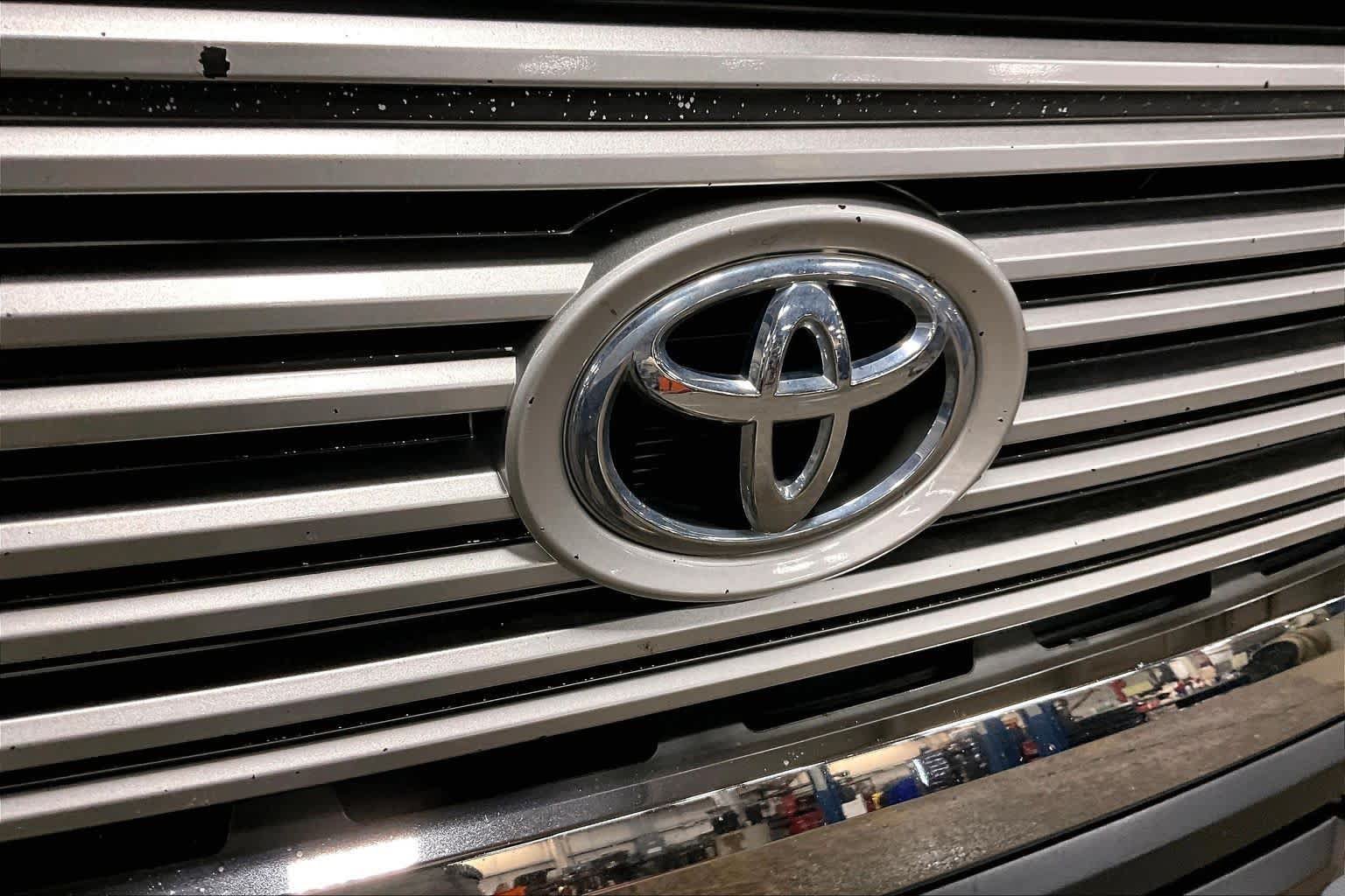 Used 2016 Toyota Tundra SR5 w/ SR5 Upgrade Package AWD/4WD image 28
