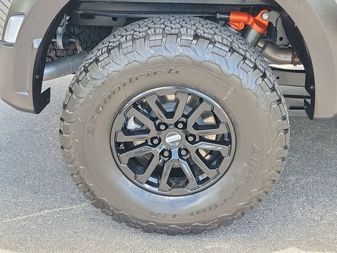 Used 2025 Ford F150 Raptor AWD/4WD image 7