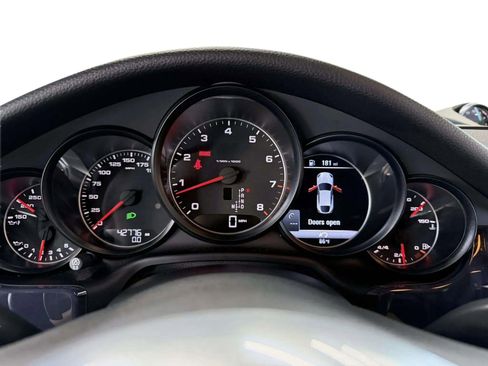 Used 2016 Porsche Panamera image 22