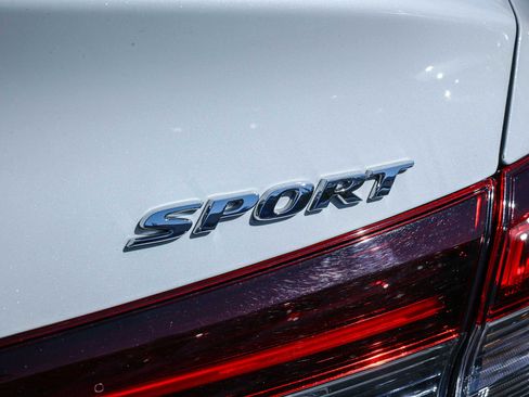 Used 2025 Honda Civic Sport image 11