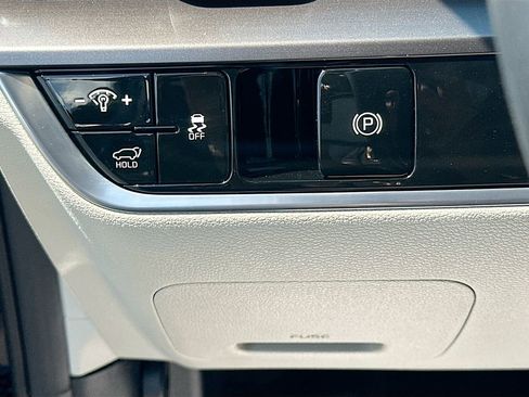 Certified 2025 Kia Sportage EX w/ Premium Package FWD image 10