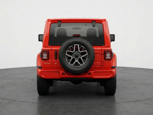 Used 2025 Jeep Wrangler Sahara image 7