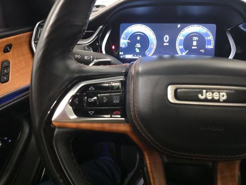 Used 2023 Jeep Grand Cherokee L Summit AWD/4WD image 14