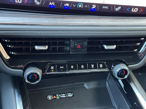 Used 2026 Chevrolet Suburban LT w/ Comfort Package RWD image 25