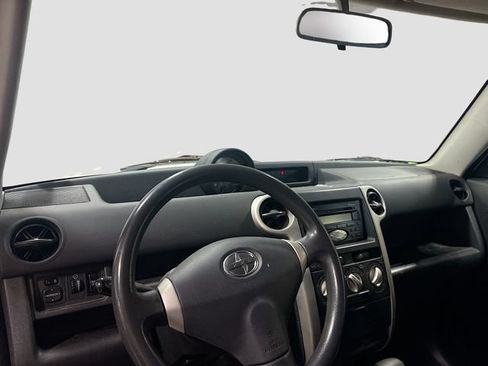 Used 2005 Scion xB FWD image 10