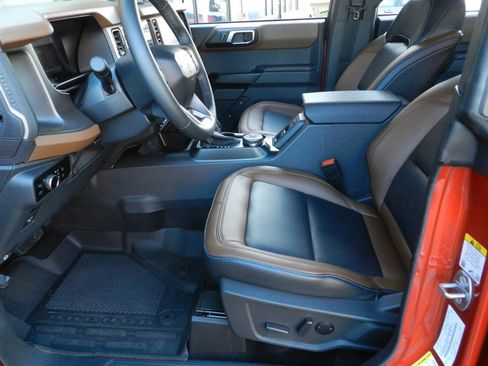 Used 2024 Ford Bronco Outer Banks image 30