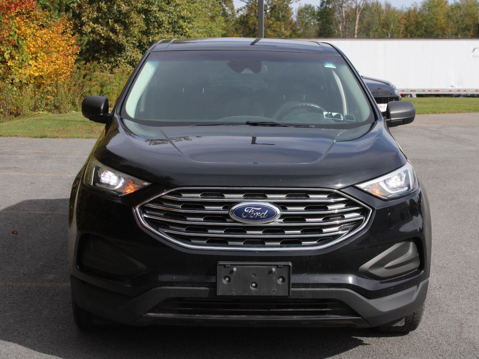 Used 2019 Ford Edge SE AWD/4WD image 2
