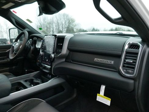 New 2026 RAM 2500 Laramie w/ Night Edition AWD/4WD image 11