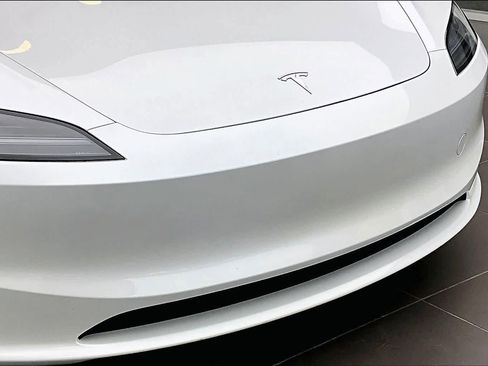 Used 2024 Tesla Model 3 Standard Range image 30