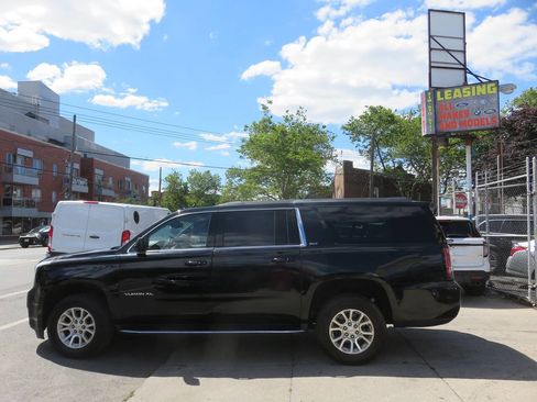Used 2016 GMC Yukon SLT w/ Open Road Package AWD/4WD image 6