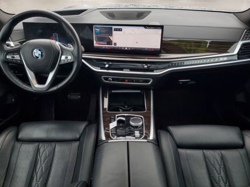 Used 2025 BMW X5 xDrive50e image 6