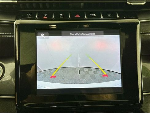 Used 2023 Jeep Grand Cherokee L Laredo image 13