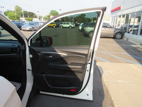 Used 2019 Honda Passport Sport image 18