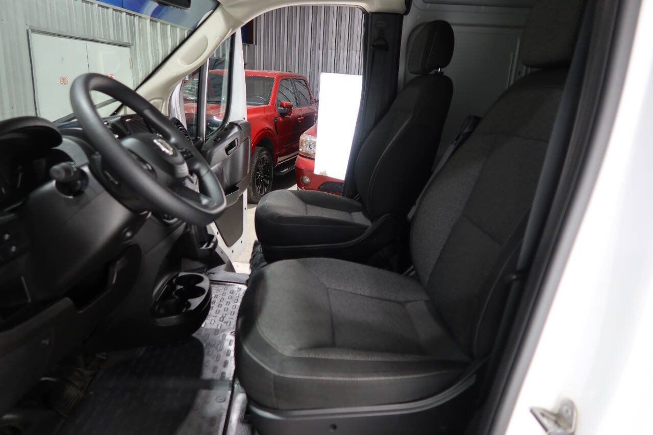 Used 2024 RAM ProMaster 2500 w/ Safety Group FWD image 23