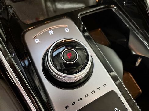 Certified 2023 Kia Sorento SX Prestige AWD/4WD image 19