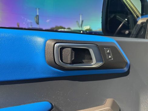 Used 2022 Ford Bronco Wildtrak image 12