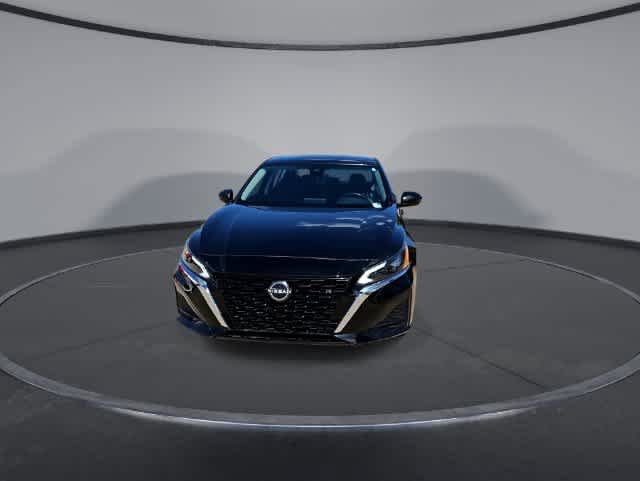Used 2023 Nissan Altima 2.5 SR AWD/4WD image 3