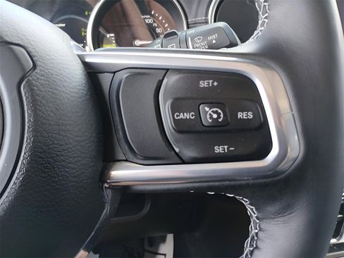 Certified 2022 Jeep Wrangler Unlimited Sahara w/ Cold Weather Group image 20