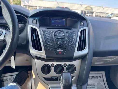 Used 2014 Ford Focus SE FWD image 18