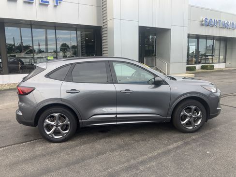 Used 2024 Ford Escape ST-Line w/ Tech Pack #1 AWD/4WD image 8