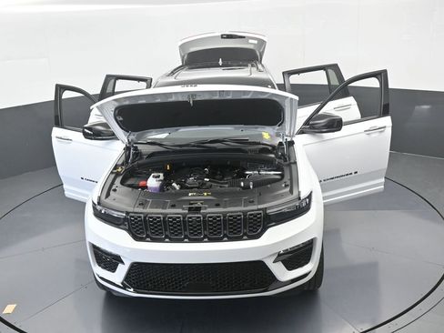 New 2025 Jeep Grand Cherokee Summit image 67