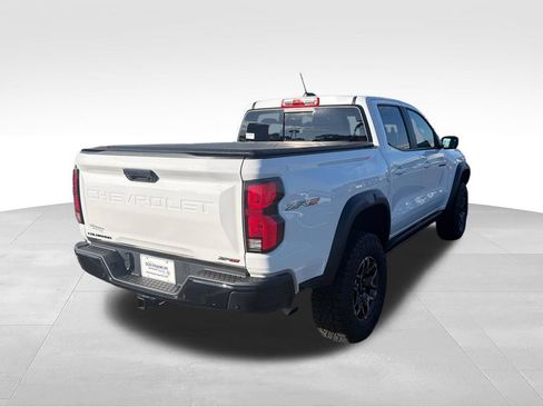 Used 2024 Chevrolet Colorado ZR2 w/ ZR2 Convenience Package III AWD/4WD image 5