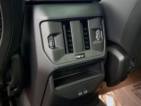 Used 2025 BMW X3 xDrive30i w/ Convenience Package image 24