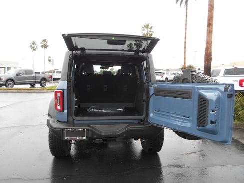 New 2025 Ford Bronco Badlands w/ Sasquatch Package image 35