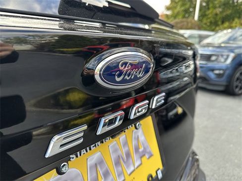 Certified 2021 Ford Edge Titanium w/ Cargo Accessory Package image 46