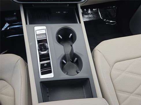 New 2026 Volkswagen Atlas SE image 22