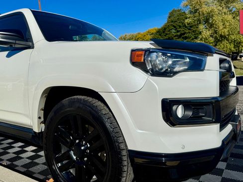 Used 2019 Toyota 4Runner Limited image 11