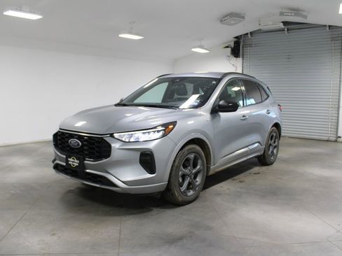 Used 2024 Ford Escape ST-Line image 4