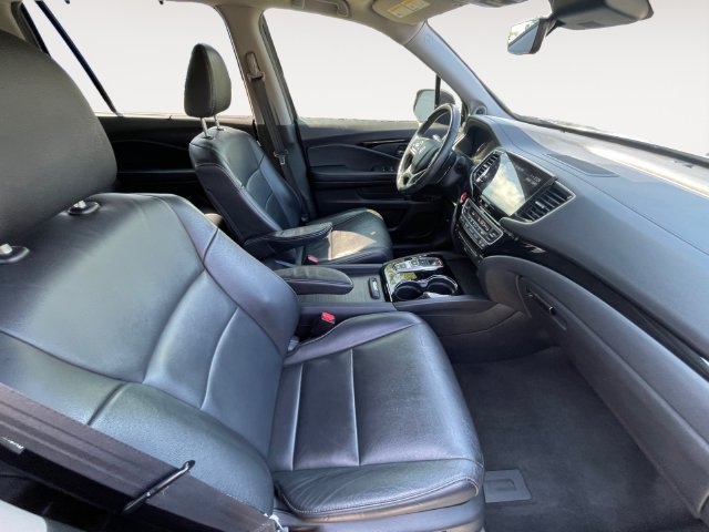 Certified 2020 Honda Pilot Touring image 14