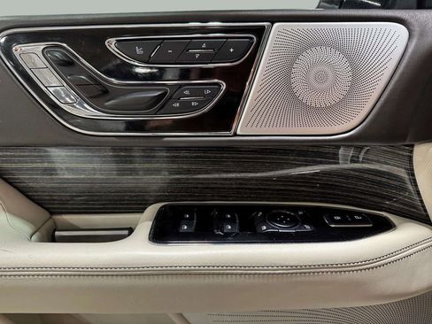 Used 2021 Lincoln Navigator L Black Label w/ Cargo Convenience Package image 9