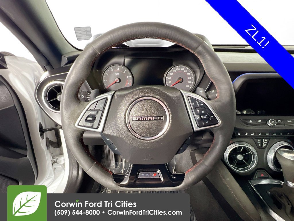 Used 2022 Chevrolet Camaro ZL1 RWD image 7