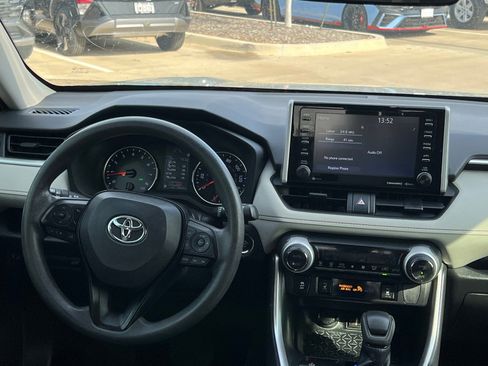 Used 2019 Toyota RAV4 XLE image 19
