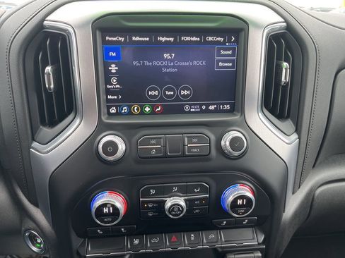 Used 2023 GMC Sierra 3500 SLT image 17