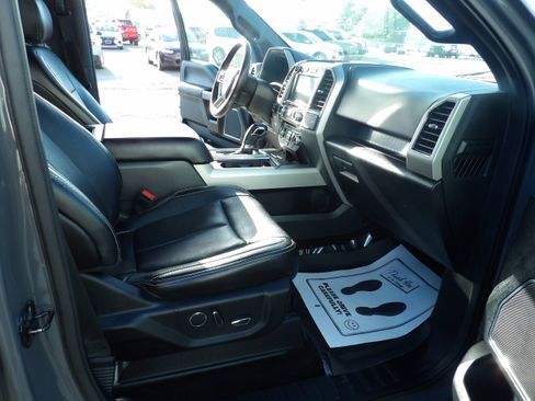 Used 2018 Ford F150 Lariat w/ Equipment Group 502A Luxury AWD/4WD image 12