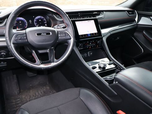 Used 2022 Jeep Grand Cherokee Trailhawk image 5