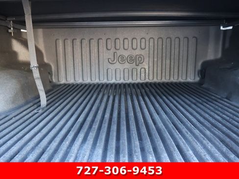 Used 2021 Jeep Gladiator Willys image 19