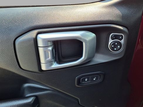 Used 2021 Jeep Wrangler Unlimited Sport AWD/4WD image 18